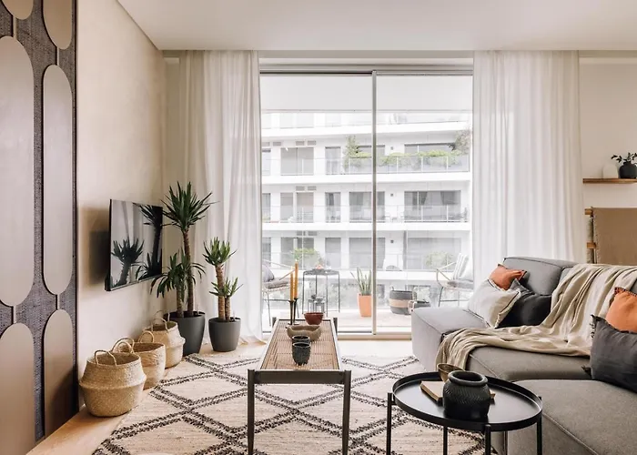 Apartment Telmest - 2 Bedrooms, Balcony In Santo Antonio Lisbon
